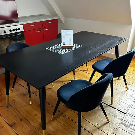 Quadrate Z4 Denkmalschutz Hostel *