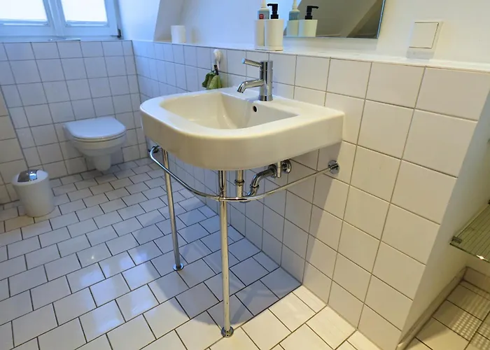 Quadrate Z4 Denkmalschutz Hostel *